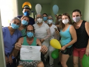 Paciente 61 anos recebe alta ap�s 25 dias internado com covid-19